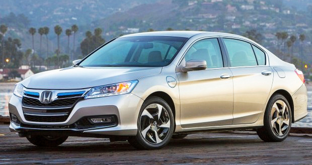 File:2014 Honda Accord Plug-In Hybrid Sedan trimmed.jpg