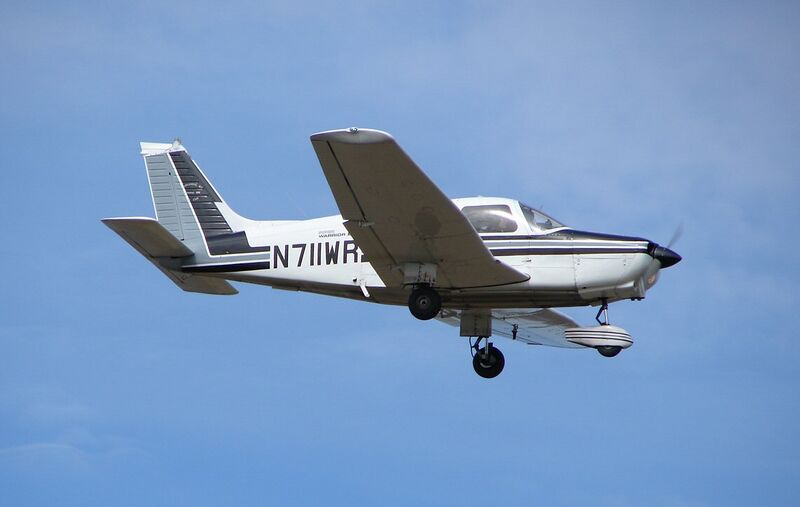 File:Piper PA-28 Cherokee - nice piper on a nice day (540786133).jpg
