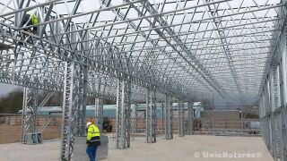 Three dimensional truss construction