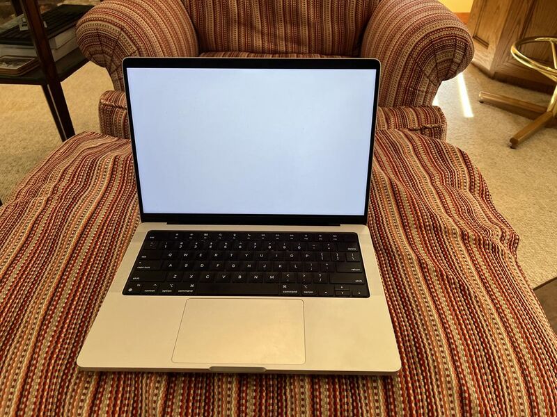 File:A 2021 14-inch Silver MacBook Pro.jpg