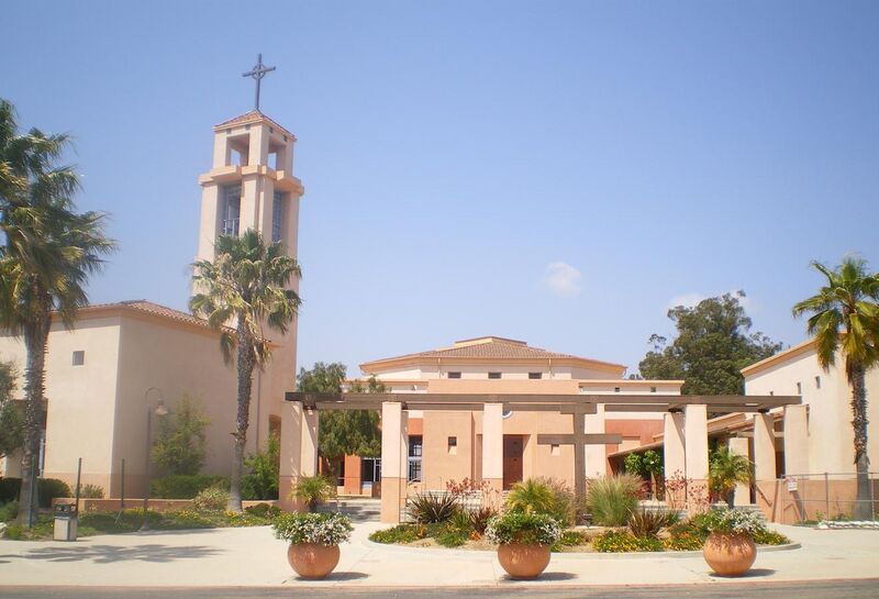 File:Father Juniperro Serra Catholic Church, Camarillo.JPG