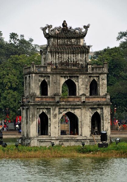 File:Turtle Tower, Hoan Kiem Lake, Hanoi (3531374428).jpg