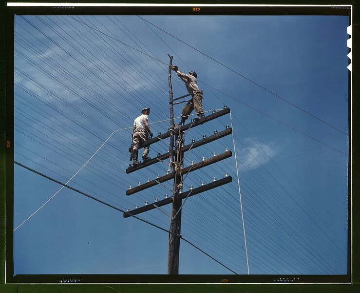 File:Men working on telephone lines, probably near a TVA 1a35245v.jpg