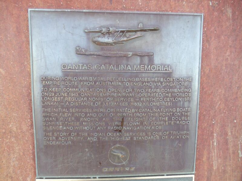 File:Plaque for the Qantas Catalina Memorial on the Esplanade in Crawley, Western Australia.JPG