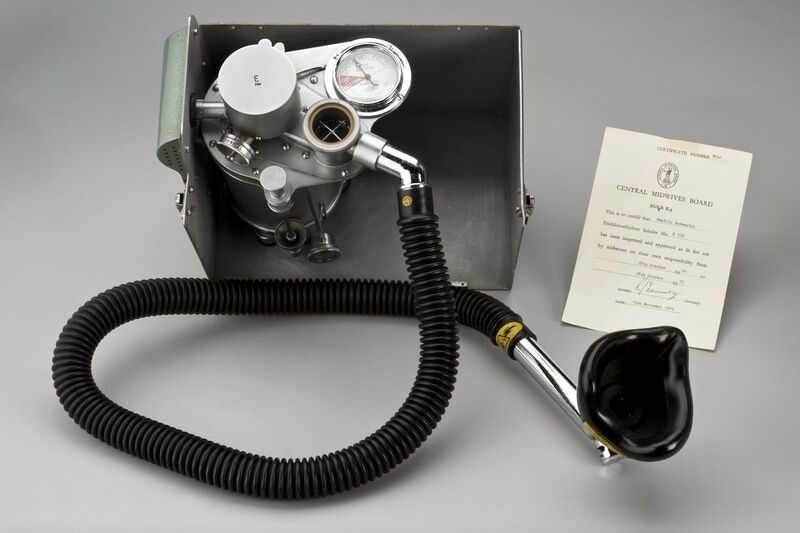File:Trilene inhaler, London, England, 1961-1970 Wellcome L0065862.jpg