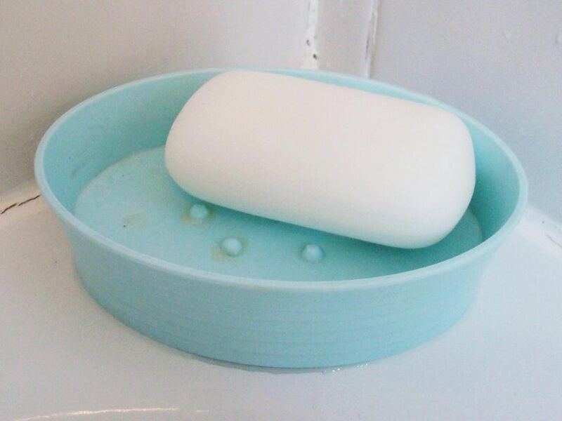 File:Soap in blue dish.JPG