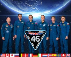 Expedition 46 crew portrait.jpg