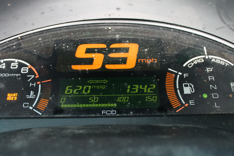 File:"real time display" of mileage ("mpg") on Honda Insight.png
