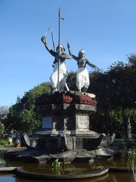 File:1906 Puputan monument in Denpasar.jpg