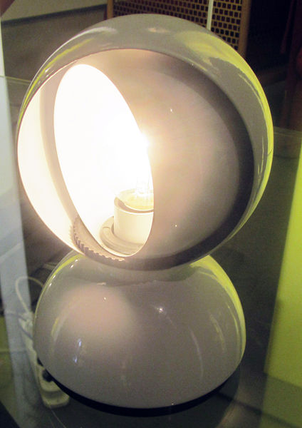 File:"13 - ITALIAN DESIGN - Eclisse lamp - Vico Magistretti - 1965 - Artemide - Compasso d'oro 1967 - TDM.jpg