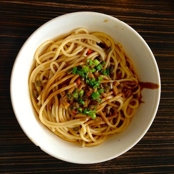 File:Hot Dry Noodles.jpg