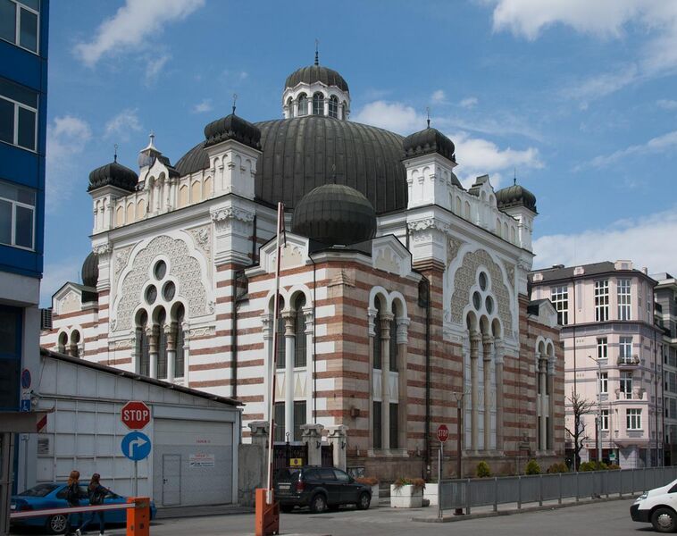 File:Софийска синагога (14113510160).jpg