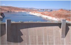 Image of the Glen Canyon Dam and Lake Powell behind it