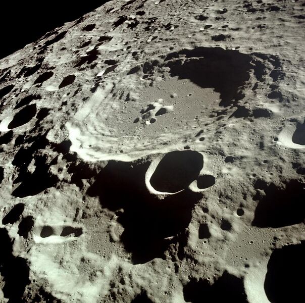 File:Moon Dedal crater.jpg