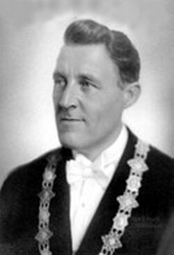 Prof. Dr. J.A. Schouten, 1938-39.jpg
